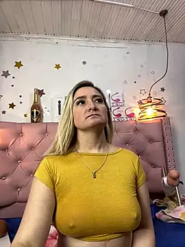 Snapshot of antonella87 chatting on 01.30.25 antonella87 online show from 01.30.25