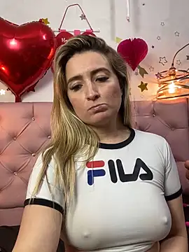Snapshot of antonella87 chatting on 02.18.25 antonella87 online show from 02.18.25