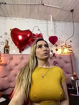 Snapshot of antonella87 chatting on 02.19.25 antonella87 online show from 02.19.25