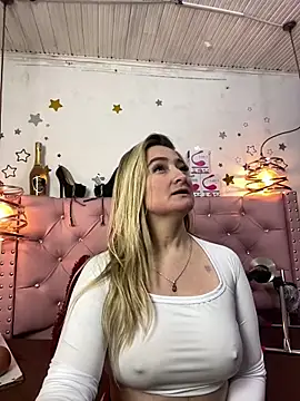 Snapshot of antonella87 chatting on 03.11.25 antonella87 online show from 03.11.25