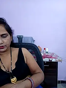Snapshot of reemacouple007 chatting on 05.15.26 reemacouple007 online show from 05.15.26