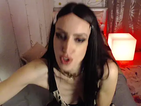 AlicianeFrancaise online show from 12.26.24