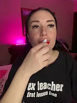 Roxana Bell online show from 02.23.25