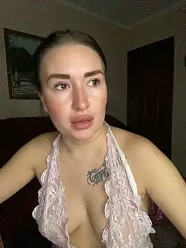 Snapshot of Roxana_Bell chatting on 02.07.26 Roxana Bell online show from 02.07.26