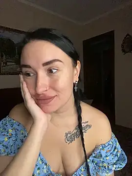 Snapshot of Roxana_Bell chatting on 03.04.26 Roxana Bell online show from 03.04.26