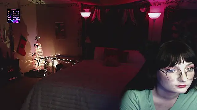 urpuppymoon online show from 12.04.25