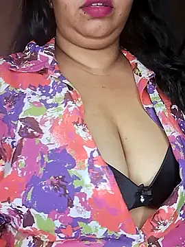 Ravina patil1 online show from 01.04.25