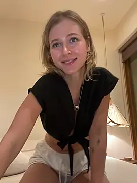 LunaRase online show from 01.22.25