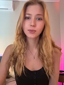 LunaRase online show from 07.04.26