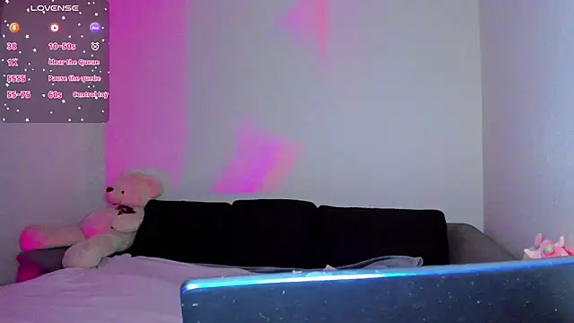 Snapshot of misspollywow chatting on 02.11.25 misspollywow online show from 02.11.25