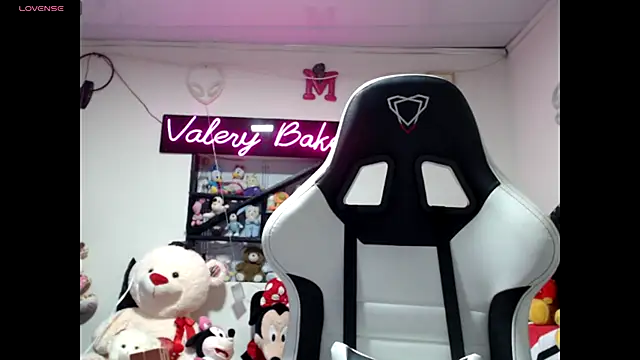 ValeryBaker  online show from 10.31.25