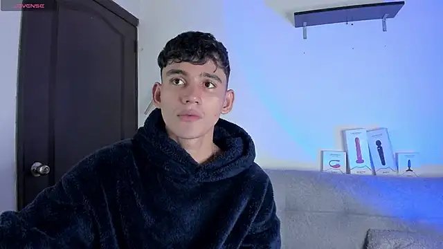 EstebanPerez  online show from 02.05.25