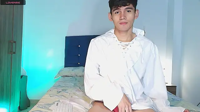 EstebanPerez  online show from 03.14.25