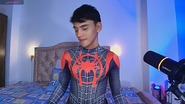 Snapshot of EstebanPerez_ chatting on 09.19.25 EstebanPerez  online show from 09.19.25