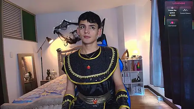 Snapshot of EstebanPerez_ chatting on 10.31.25 EstebanPerez  online show from 10.31.25