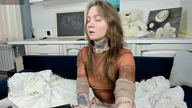 Mary Xextra online show from 04.17.26