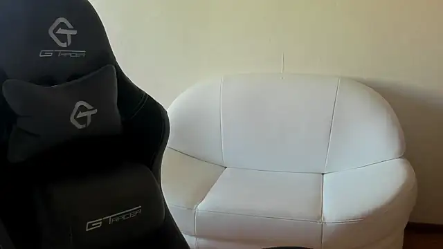 Mia shy1 online show from 05.21.26