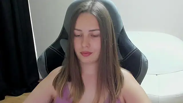 Snapshot of Mia_shy1 chatting on 06.18.26 Mia shy1 online show from 06.18.26