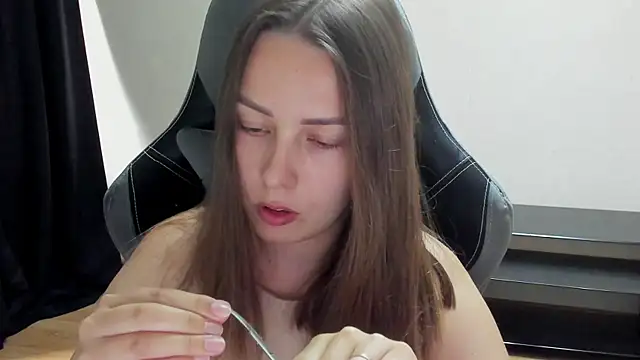 Snapshot of Mia_shy1 chatting on 06.25.26 Mia shy1 online show from 06.25.26