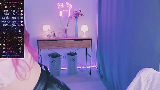 Lucy Millss online show from 01.10.25