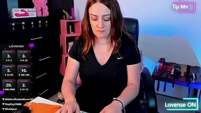 sara goodgirl13 online show from 02.20.25