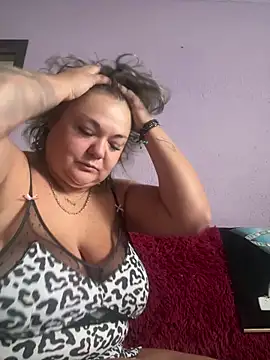 Snapshot of MikyVesela chatting on 10.10.25 MikyVesela online show from 10.10.25