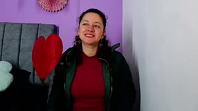 Snapshot of ArtesanaMK chatting on 02.16.25 ArtesanaMK online show from 02.16.25