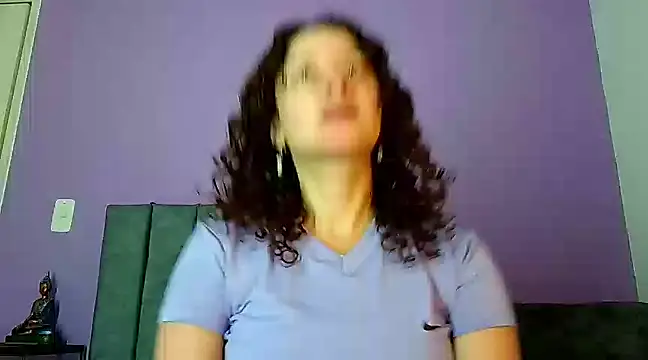 Snapshot of ArtesanaMK chatting on 02.24.25 ArtesanaMK online show from 02.24.25