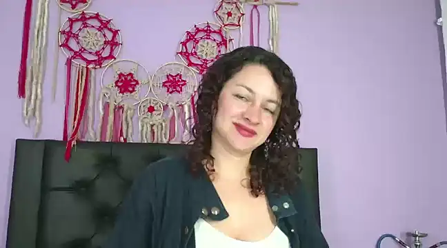 Snapshot of ArtesanaMK chatting on 03.11.25 ArtesanaMK online show from 03.11.25