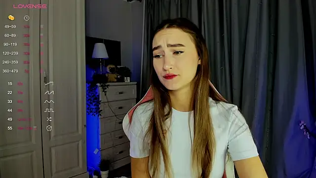 Snapshot of Milemissy chatting on 11.06.25 Milemissy online show from 11.06.25