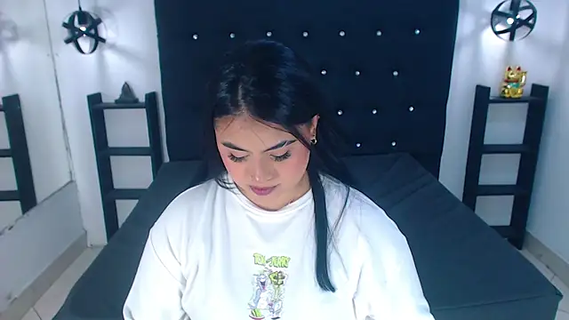 Snapshot of Mels_ chatting on 02.10.25 Mels online show from 02.10.25