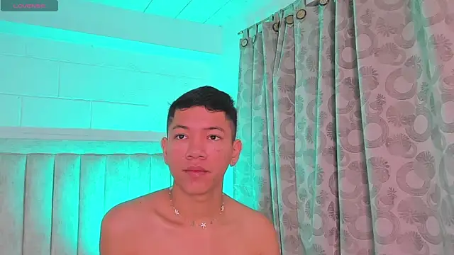 JulianRose 1 online show from 01.15.25