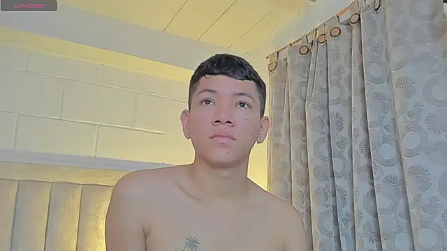 JulianRose 1 online show from 01.23.25