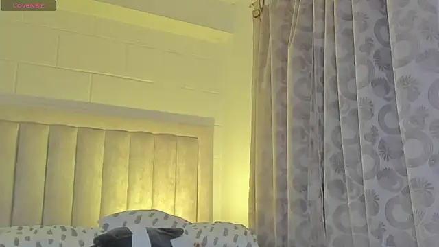 JulianRose 1 online show from 02.02.25