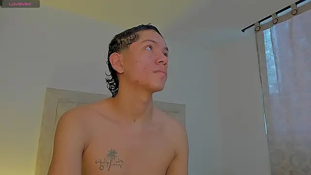 JulianRose 1 online show from 09.18.25