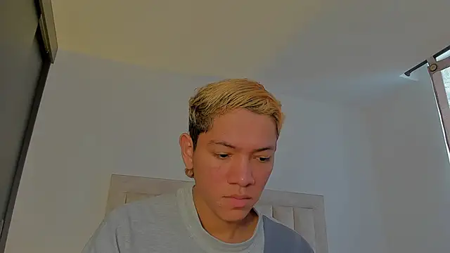 JulianRose 1 online show from 11.24.25