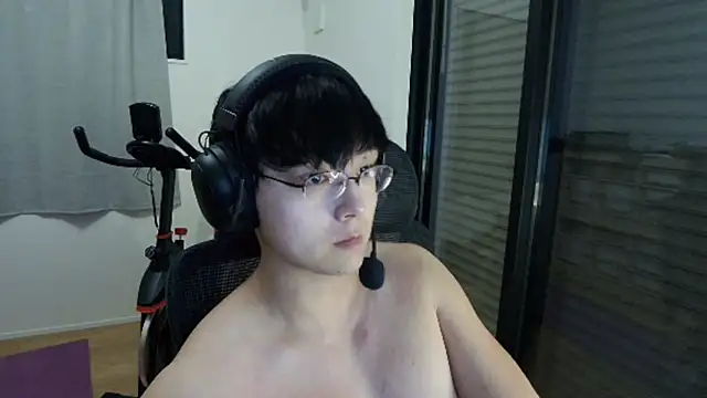 Snapshot of Tkcqcc chatting on 09.28.25 Tkcqcc online show from 09.28.25