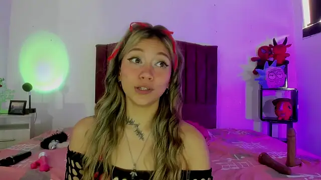 alisson zafiro  online show from 12.10.24