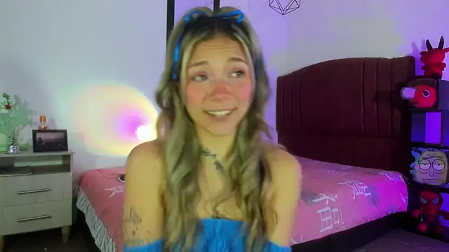 alisson zafiro  online show from 12.17.24