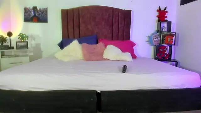 alisson zafiro  online show from 01.13.25