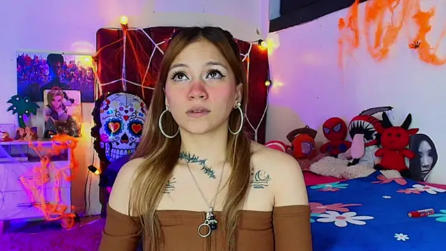 alisson zafiro  online show from 10.29.25