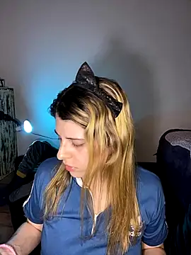 Snapshot of FlorBich chatting on 09.18.25 FlorBich online show from 09.18.25