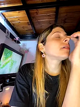 Snapshot of FlorBich chatting on 10.15.25 FlorBich online show from 10.15.25