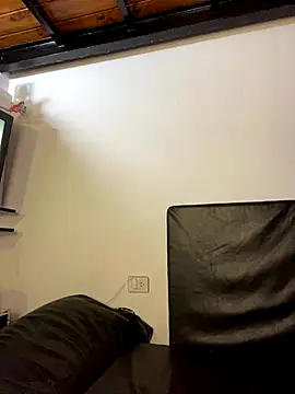 Snapshot of FlorBich chatting on 10.22.25 FlorBich online show from 10.22.25