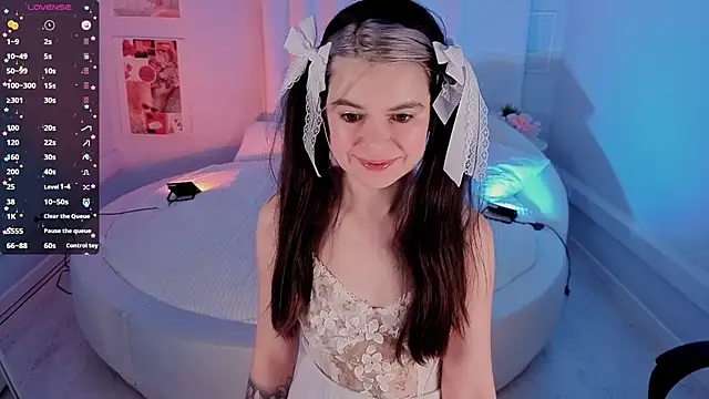 Lil Amelie online show from 10.11.25