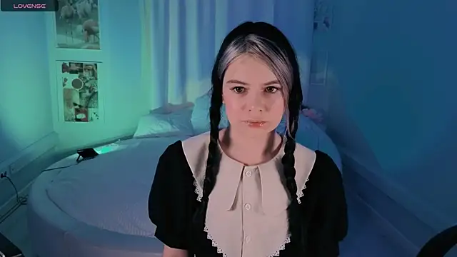 Lil Amelie online show from 10.14.25