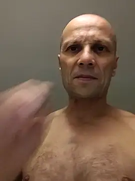 Snapshot of wedge75 chatting on 09.22.25 wedge75 online show from 09.22.25