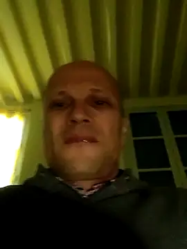 Snapshot of wedge75 chatting on 10.13.25 wedge75 online show from 10.13.25