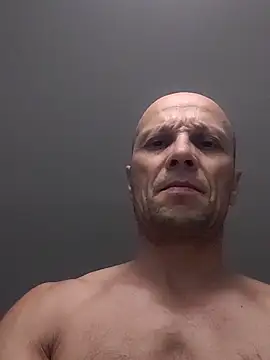 Snapshot of wedge75 chatting on 11.10.25 wedge75 online show from 11.10.25