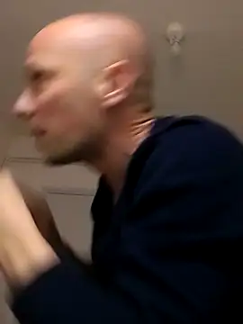 Snapshot of wedge75 chatting on 01.12.26 wedge75 online show from 01.12.26